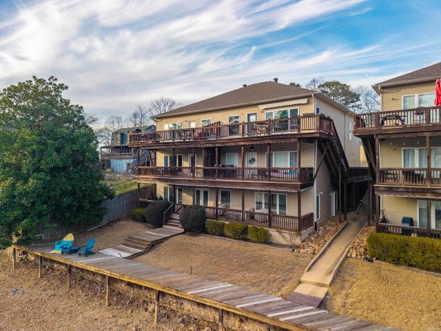 122 Chambers Point # A