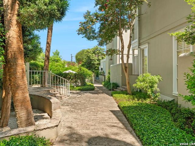 122 Chester, Unit APT 5