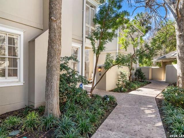 122 Chester, Unit APT 2