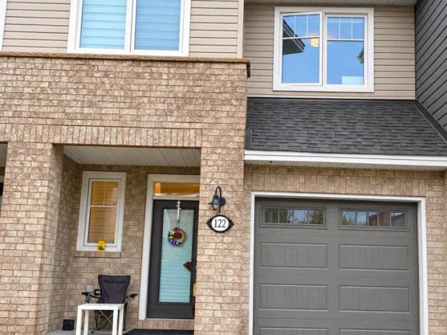 122 Angelonia Crescent — 3 Bedroom 2.5 Bathroom