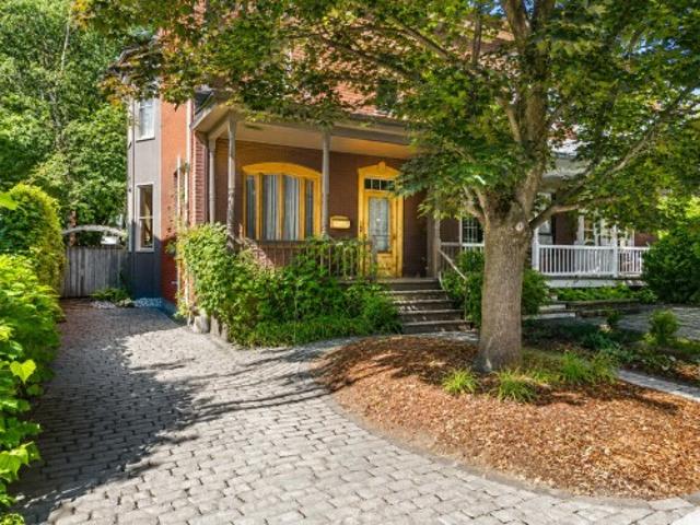 122 Av. St Denis, Saint Lambert, QC, J4P 2G2 house for sale | Listing ID 10169 | Royal LePage