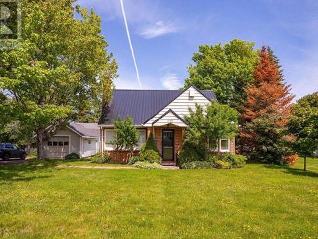 122 Brackley Point Road, Charlottetown, PE, C1A 6Y4 house for sale | Listing ID 202622 | Royal LePage