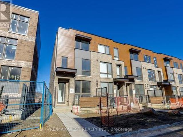 122 Green Gardens Boulevard, Toronto, ON, M6A 0E5 house for sale | Listing ID C13798 | Royal LePage