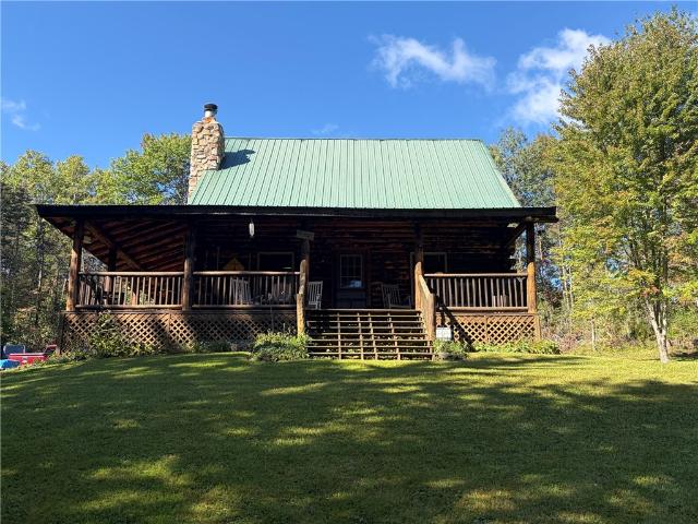 122 Deerfield Lane S