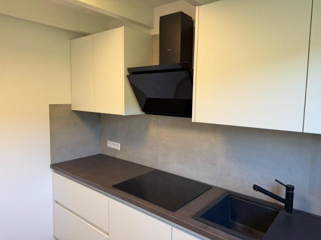 122 Hochwertig sanierte 5 Zimmer Dachgeschosswohnung mit Sonnenbalkon und Traumfernblick