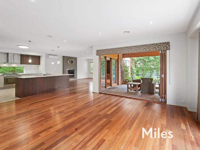 122 Ivanhoe Parade, Ivanhoe