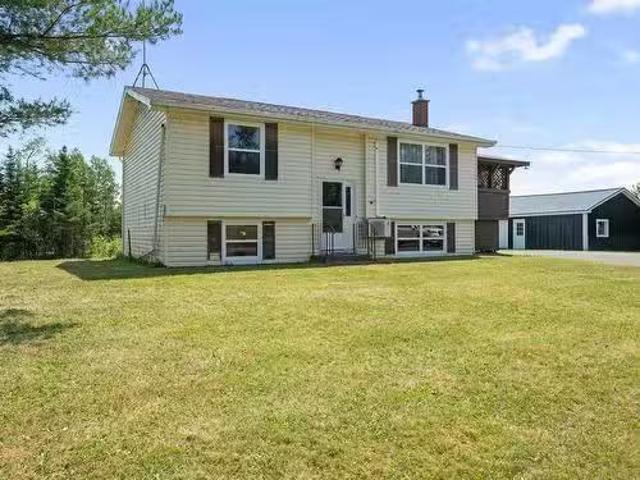 122 Loop Old Highway 4, Kemptown, NS, B6L 2J6 house for sale.