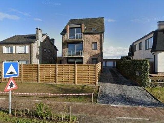 122 m2 apartment for rent in Lievegem