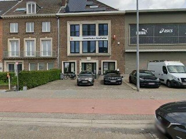 122 m2 apartment for rent in Sint Niklaas