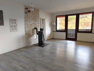122 m² Wohngefühl im Grünen – sonnige Loggia, 2 Carports & viele Möglichkeiten