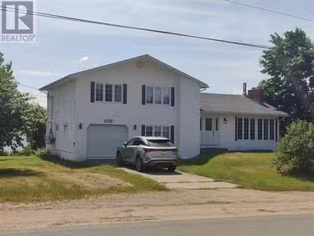 122 Main Street N, Glovertown, NL, A0G 2L0 house for sale L.