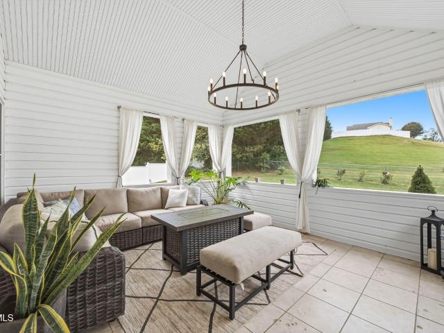 122 Meadow Court