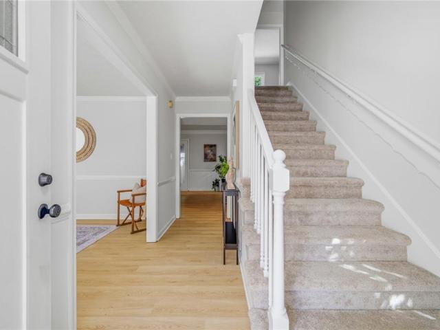 122 Michaels Woods DR