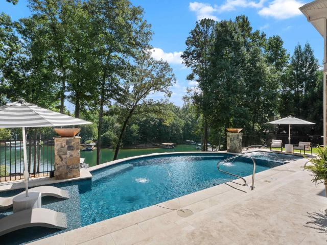 122 S Oak Pointe Drive