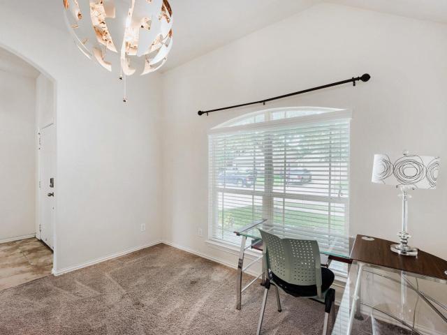 122 Sandstone Trl