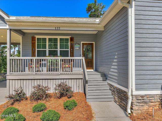 122 State Road S 33 650