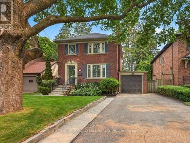 122 Strath Avenue, Toronto, ON, M8X 1R5 house for sale | Listing ID W13576 | Royal LePage
