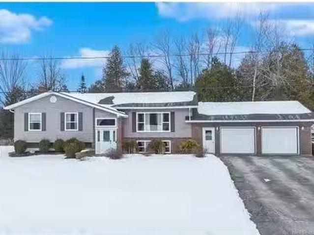 122 Parkwood Dr, Woodstock, NB, E7M 5G1 house for sale List.