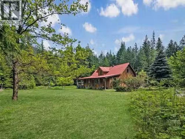 122 Perepolkin Road, Hills, BC, V0G 1S1 house for sale List.