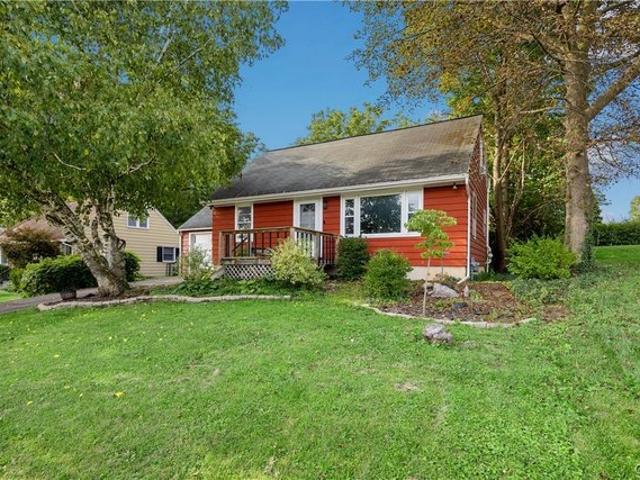 122 W Dauenhauer St, East Syracuse, NY 13057