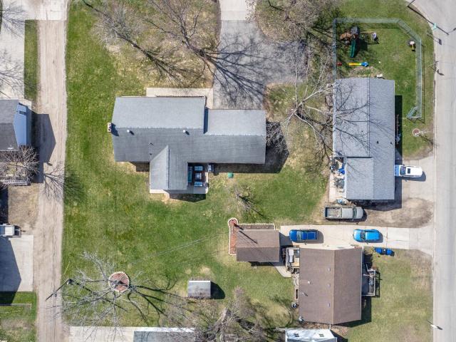 122 W Fir Avenue