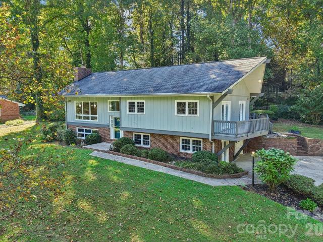 122 W Laurel Lane