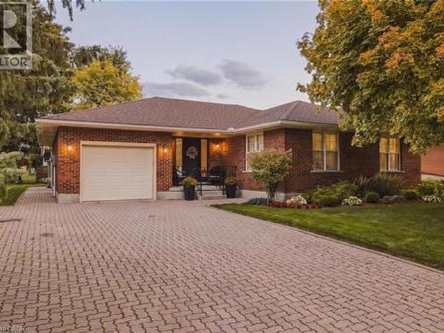 122 Water Street, St. Jacobs, ON, N0B 2N0 house for sale | Listing ID 40864 | Royal LePage