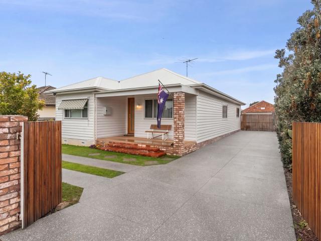 122 Thompson, North Geelong, VIC 3215