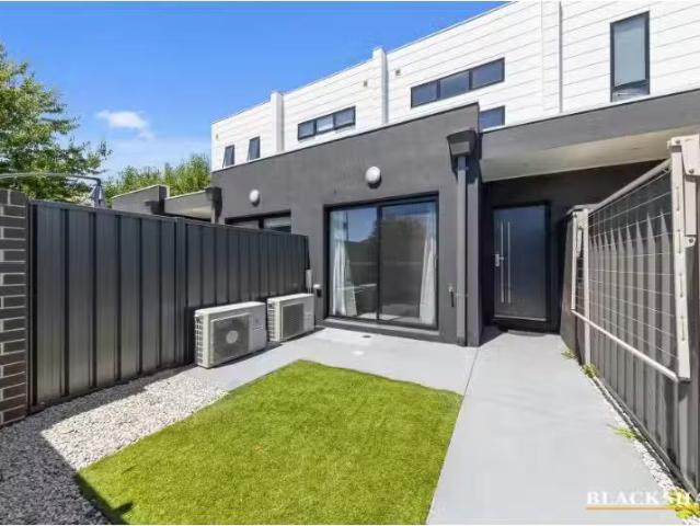 12/2 Travers Street, Gordon Townhouse for rent Listed by Kell.
