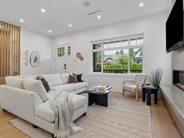 1234 19Th Avenue E, Vancouver, BC, V5V 1L3 duplex for sale | Listing ID R3152 | Royal LePage