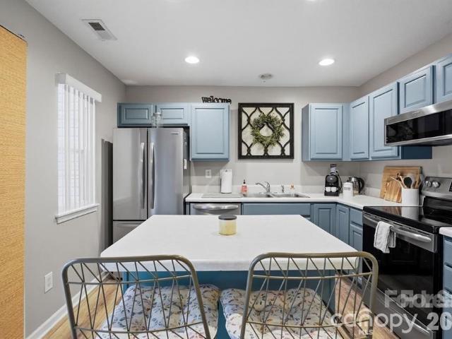 12350 Hennigan Place Lane, Charlotte, US, NC