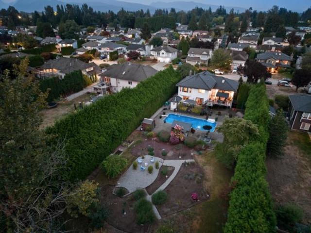 12359 Street, Pitt Meadows, BC, V3Y 2G8 house for sale | Listing ID R3165 | Royal LePage