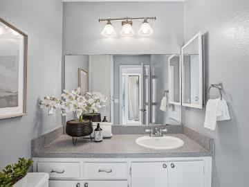 1235 Marina Cir