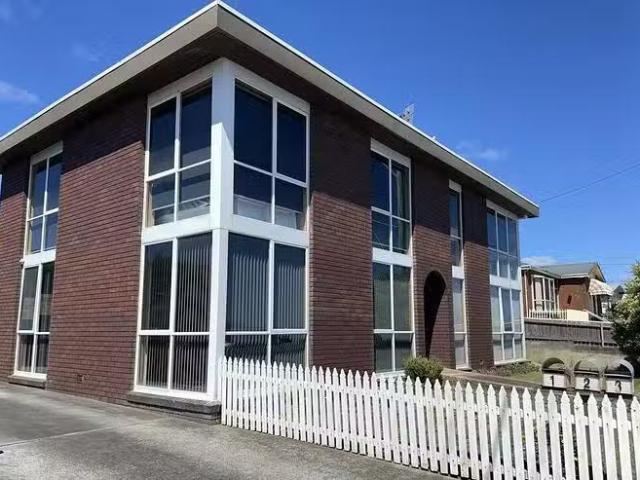 1/235 Bass Highway, Cooee, TAS 7320