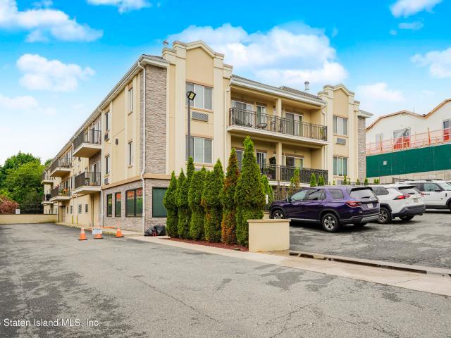 1235 Forest Hill Road, Unit 2E