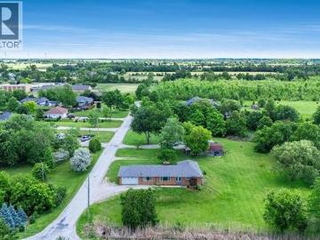 1235 Gesto Sideroad, Essex, ON, N8M 2X6 house for sale | Listing ID 26014 | Royal LePage
