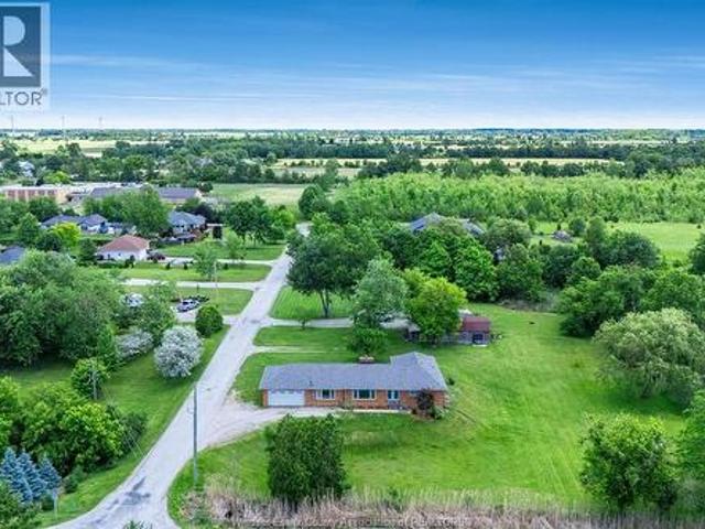 1235 Gesto Sideroad, Essex, ON, N8M 2X6 house for sale | Listing ID 26014 | Royal LePage