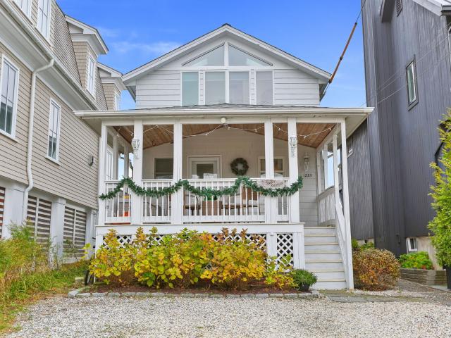 1235 1 Fairfield Beach Rd, Fairfield, CT 06824 | MLS #24141