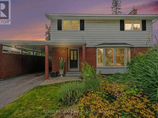 1236 Amesbrooke Drive, Ottawa, ON, K2C 2E6 house for sale | Listing ID X13739 | Royal LePage