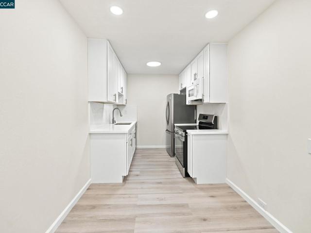 1236 Walker Ave 306