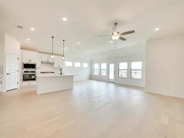 1237 Kennesaw Drive