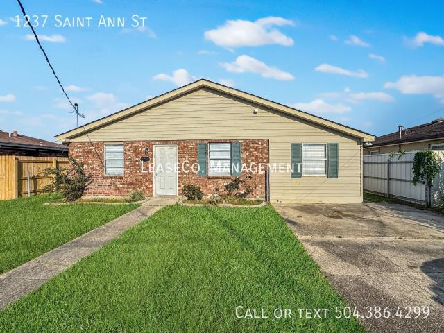 1237 Saint Ann St, 4 beds, 1 full and 1 half bath