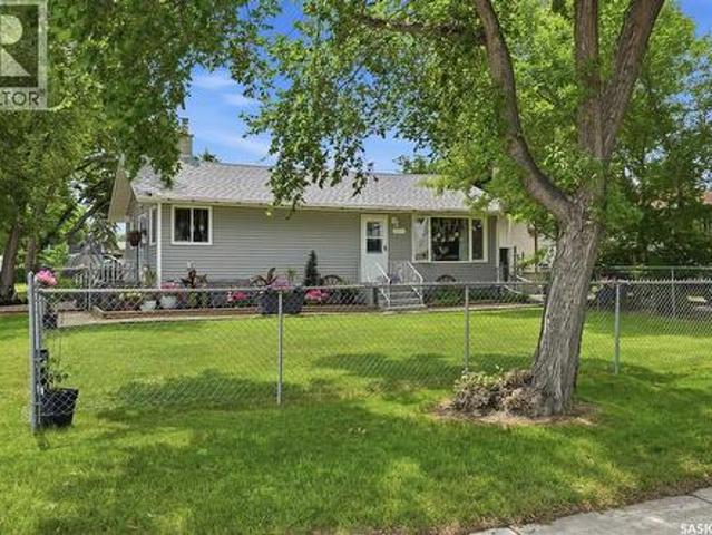 1237 10Th Avenue E, Regina, SK, S4N 0J4 house for sale | Listing ID SK051796 | Royal LePage