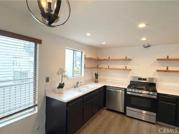 12380 Chandler Blvd, Unit B, Valley Village, CA 91607 | MLS #SR26066