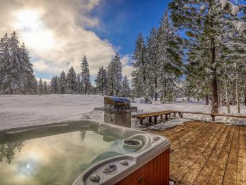 12381 Lookout Loop, Unit F135, Truckee, CA 96161 | MLS #20250