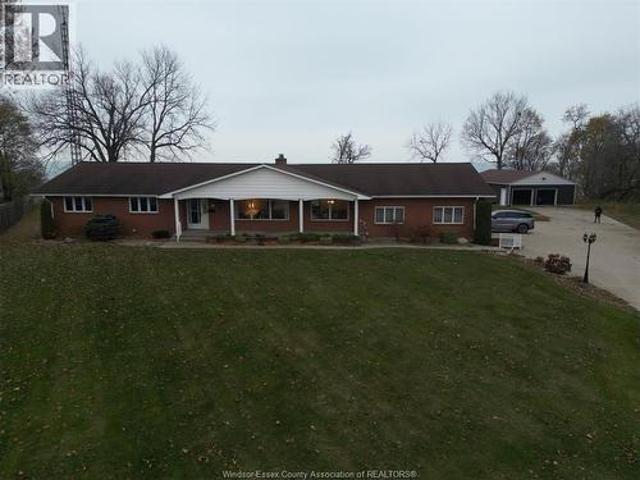 1239 Oxford & Lot 13 Oxford Avenue, Kingsville, ON, N9Y 2S8 house for sale | Listing ID 25030 | Royal LePage