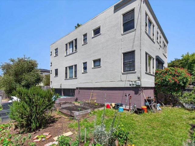 1239 Berkeley Way