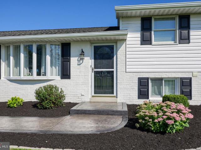 1239 Donegal Springs