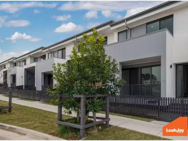 12/39 Fettlers Loop, Whitebridge Townhouse for rent Listed by.