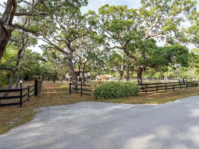 12311 Oakwood Dr, Hudson, FL 34669 | MLS #TB8384